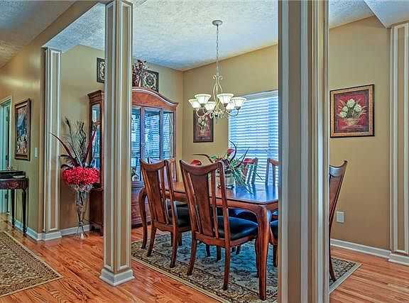 5th image of 1628 Woodhaven Ct