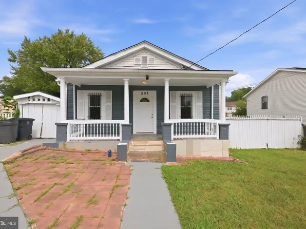 805 Eastern Ave, Capitol Heights, MD 20743