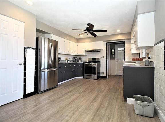 4th image of 304 Dana Dr