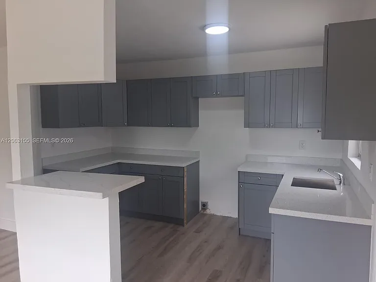250 NW 191st St — Photo 4