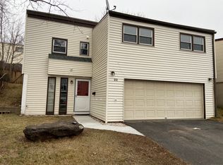 22 Afton Ter, Middletown, CT 06457