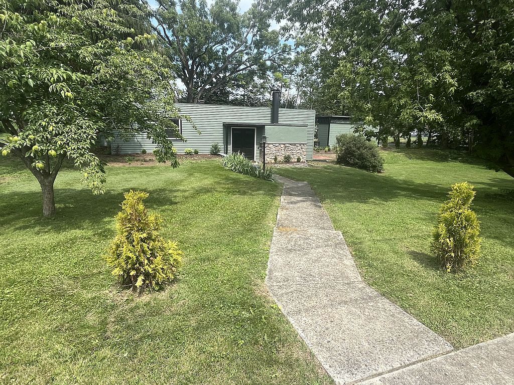 273 McKnight St - Property Image