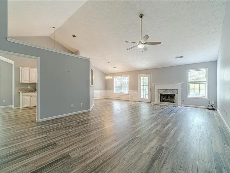 1617 Amhearst Walk Rd — Photo 5