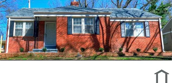 3240 N Waynoka Cir
