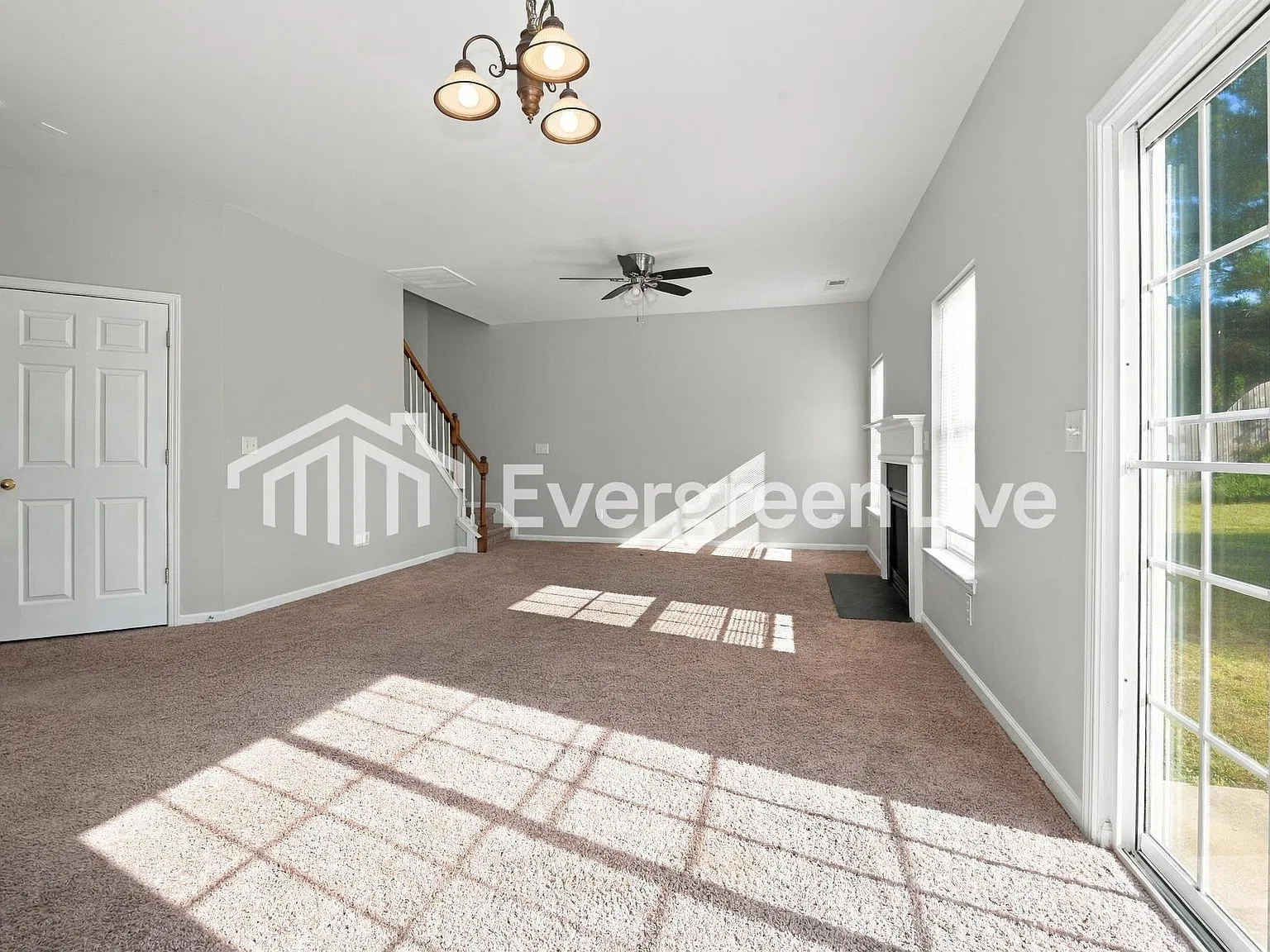 4 bed, 2.5 bath, 1948 sqft, $2,095 — Photo 4