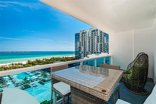 2301 Collins Ave Photo 1