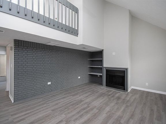 5th image of 3441 Laredo Dr Unit 36