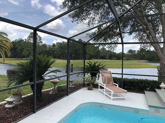 4th image of 421 Lake Dr