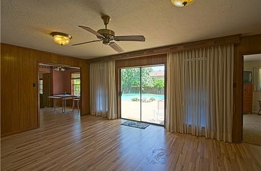 4th image of 2504 Whispering Oaks Cir