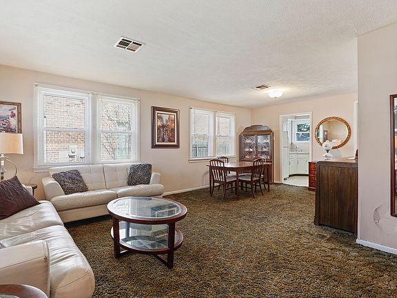 3rd image of 523 Elmeer Ave