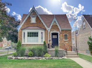 6976 W Barry Ave, Chicago, IL 60634