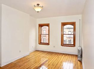 116 E 7th St APT 10, New York, NY 10009