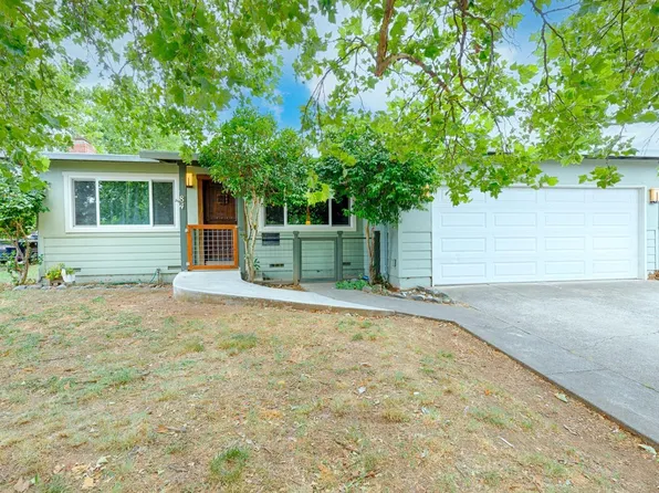 84 Debmar Lane, Cloverdale, CA 95425
