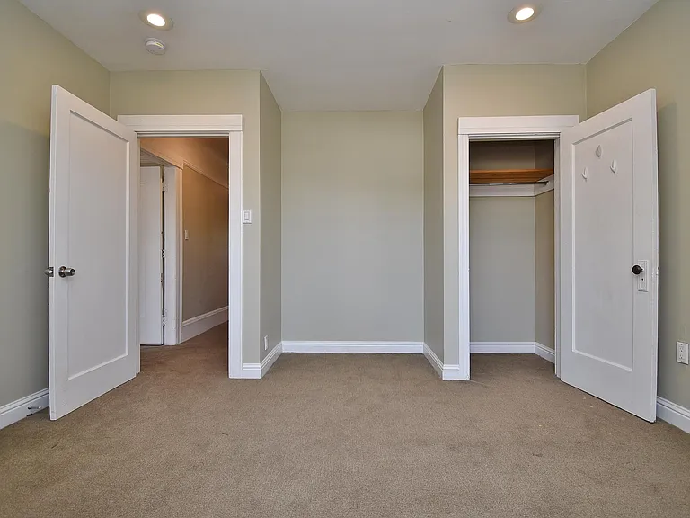2214 Ashby Ave — Photo 3