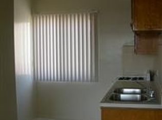 4240 W El Segundo Blvd APT D, Hawthorne, CA 90250