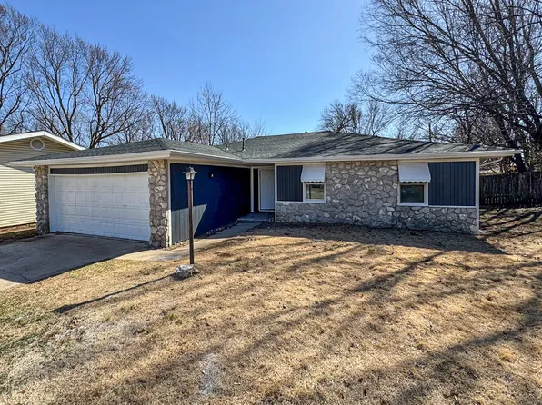 1638 W Berkeley Street, Springfield, MO 65807
