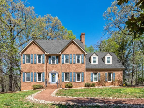 202 Burning Lamp Ln, Forest, VA 24551