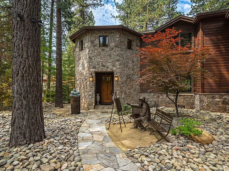 345 Country Club Dr — Photo 3