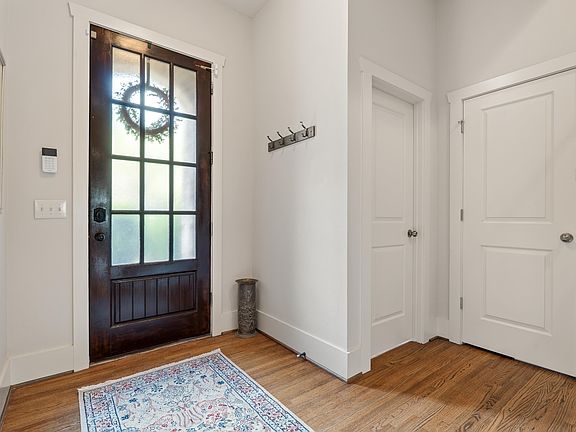 5th image of 2060 Eagle Ridge Dr
