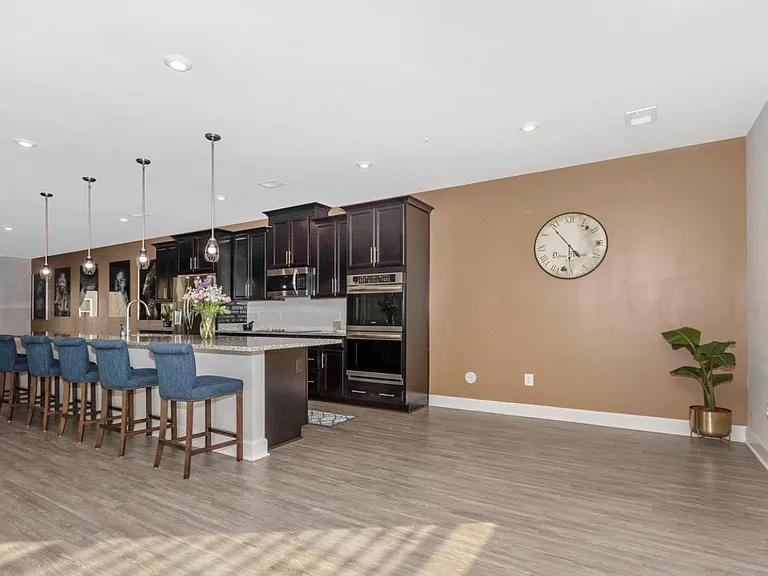 7616 Stemhart Ln — Photo 15