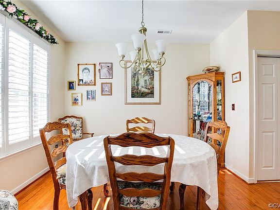 4th image of 1561 Providence Knoll Dr