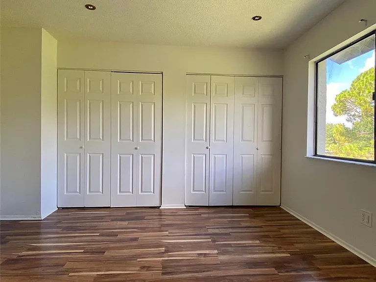 205 Eden Ln — Photo 10