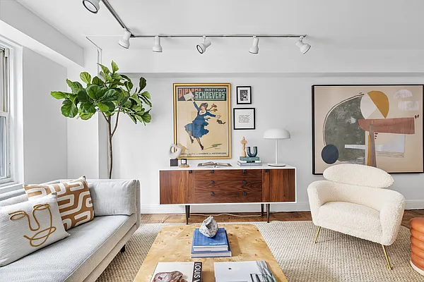 Sold by Compass | media 4