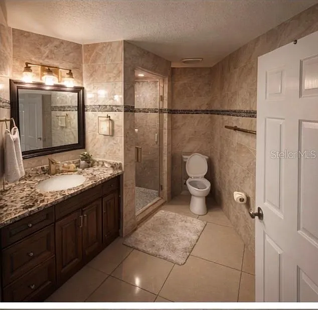 3 bed, 2.0 bath, 1384 sqft, $2,700 — Photo 4