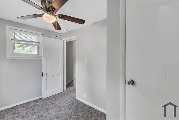 10409 Nelson Ave — Photo 10