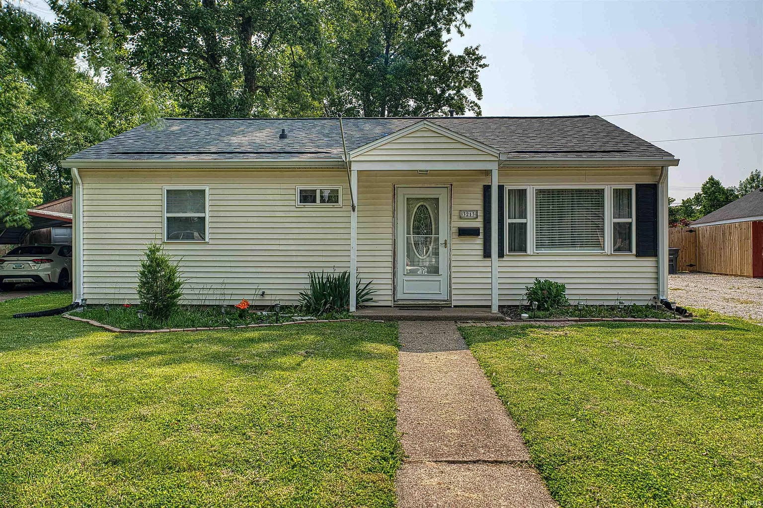 3213 Sheridan Rd photo 1