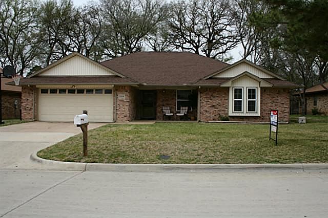 1st image of 1319 Brookfield Ln