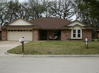 1319 Brookfield Ln, Mansfield, TX 76063