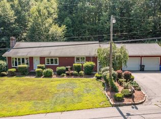 63 Montelona Rd, Goffstown, NH 03045