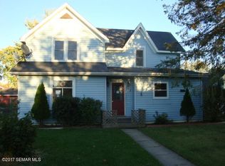 305 2nd Ave SE, Pine Island, MN 55963