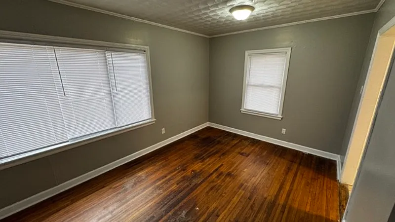 3 bed, 1.0 bath, 1109 sqft, $1,095 — Photo 3