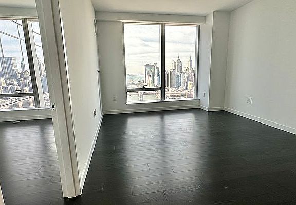 3rd image of 252 South St #43N