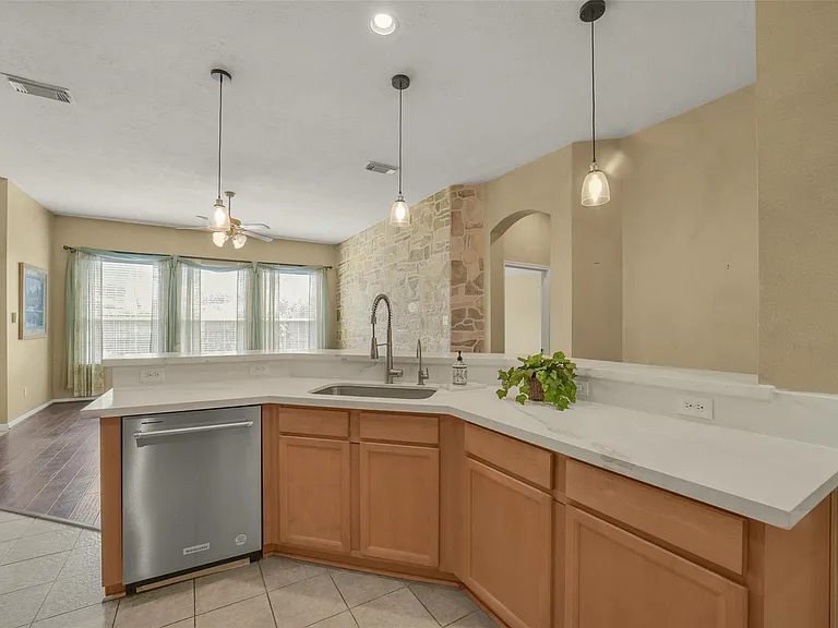 18930 Magnolia Arbor Ln — Photo 13