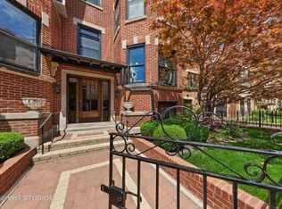 556 W Roscoe St APT 3, Chicago, IL 60657