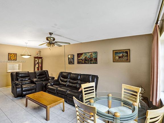 5th image of 1540 NE 191st St APT 241