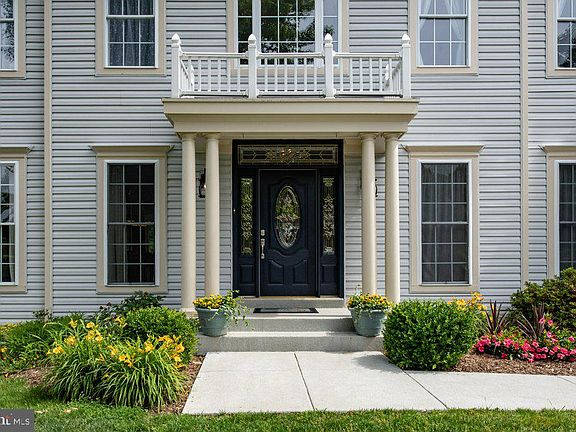 4th image of 2806 Holland Ct