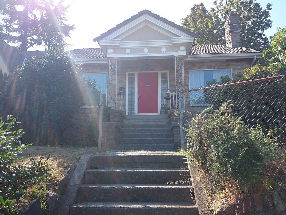 2nd image of 6329 19th Ave NE
