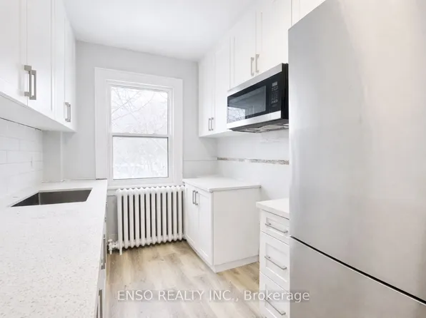 5325 Van Alstyne Pl #10, Niagara Falls, ON L2E 4K5