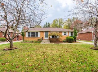 77 Siegfried Dr, Williamsville, NY 14221