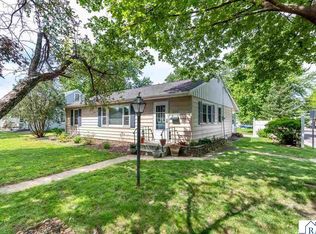 202 Ellis Ave, Mankato, MN 56001