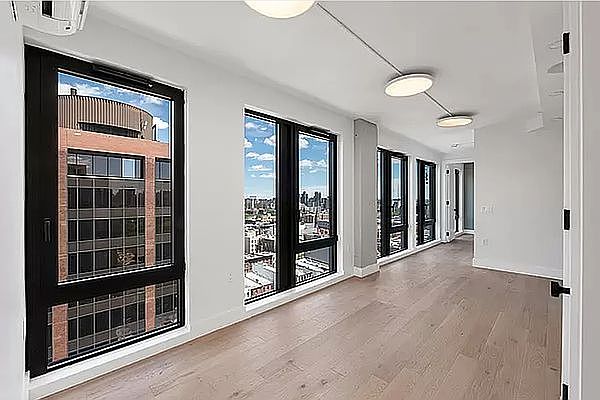 1st image of 60 W 125th St #1607