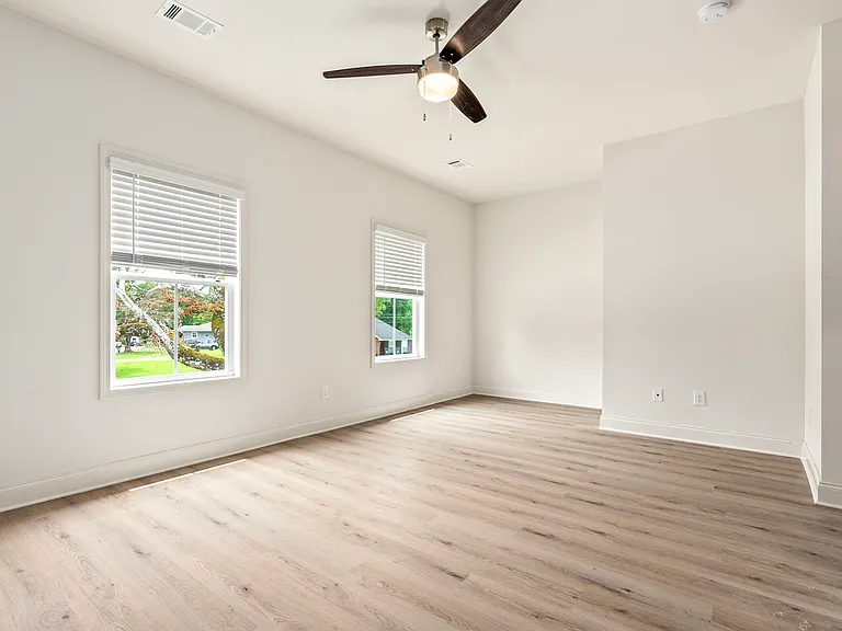 762 N Donahue Dr #3 — Photo 8
