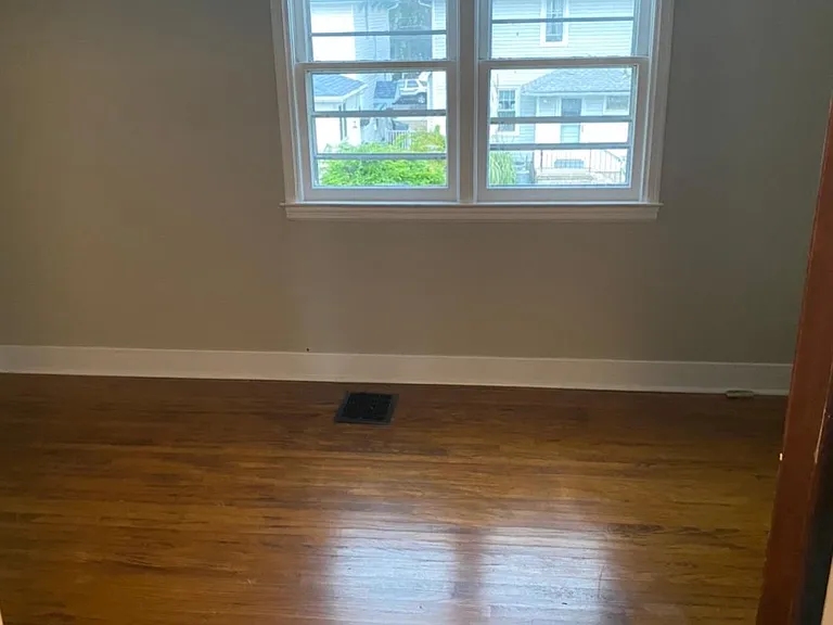 24 Alsace Ave #2 — Photo 3