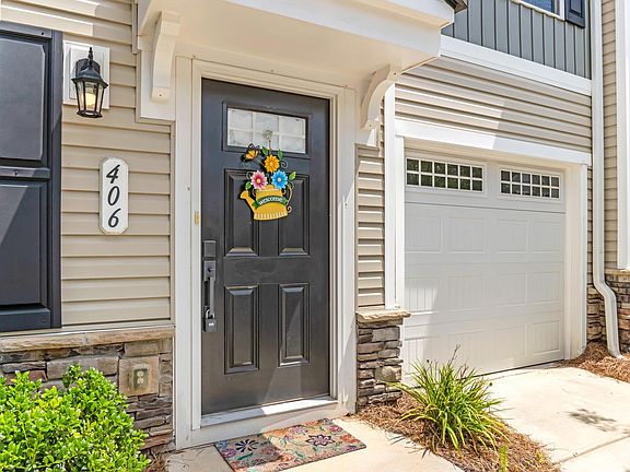 4th image of 406 Aldworth Ln