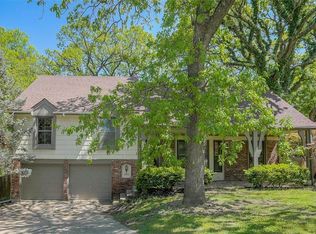 8103 Haskins St, Lenexa, KS 66215