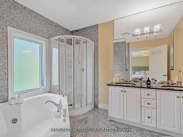162 Goulding Ave — Photo 16